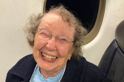 101세인데…1살로 항공기 예약된 할머니