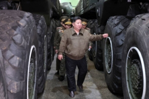 북한 김정은, 국방공업기업소 현지지도