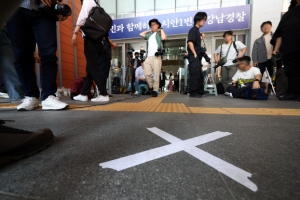 ‘음주 뺑소니’ 김호중, 경찰서 비공개 출석