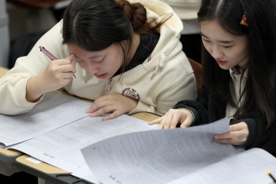 최다 N수생·평이한 수능…치열한 정시, 전략 어떻게 세울까[에듀톡]