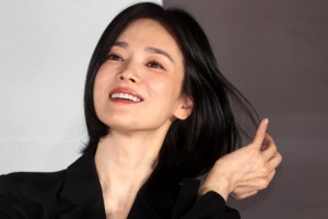 ‘블랙 발광’ 송혜교