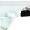 thumbnail - 딸 안고 반신욕하다 ‘쿨쿨’ 잠든 30대 아빠, 20개월 아기 사망 ‘충격’…美 ‘아동방임