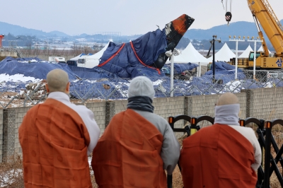 오락가락하던 국토부 “콘크리트 둔덕, 위반 아니다” 뒷북 해명