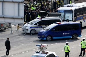 ‘윤 대통령 탑승 차량’ 서부지법으로