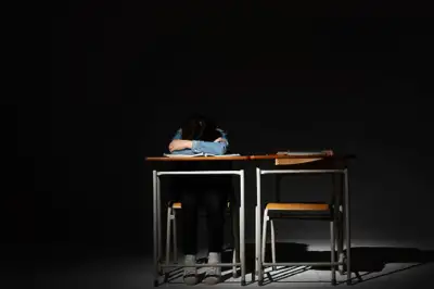 thumbnail - 운동장·교장실에서…60대 교장이 초등학생들 250회 추행하고 성적 학대 일삼아 ‘징역 4년’