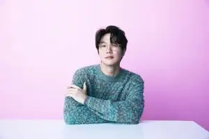 thumbnail - “금전피해 범위 확인 중” 충격…성시경, 10년 매니저에 뒤통수 맞았다