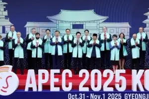 thumbnail - ‘정상 한자리에’ APEC 정상회의 기념촬영