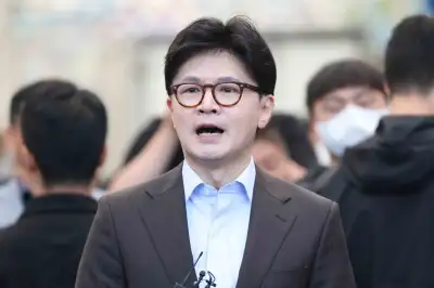 thumbnail - ‘론스타 완승’ 존재감 키운 한동훈… 與 무대응 野 견제구