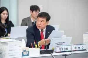 thumbnail - 이택수 경기도의원, 중3학생 1인당 진로상담 연 24분