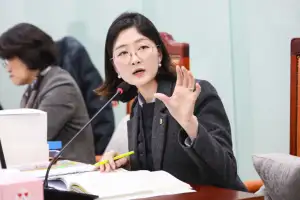 thumbnail - 장윤정 경기도의원 “경기 IB교육, 일정·근거·안내 모두 미비... 추진만 앞서”