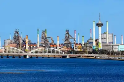 thumbnail - 포스코 포항제철소 ‘가스 유출’ 6명 부상