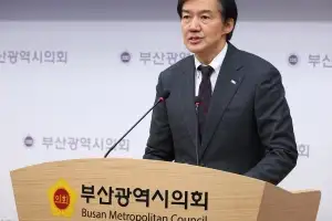 thumbnail - 조국, 지방선거 출마설에 “전당대회 후 마지막에 결정”