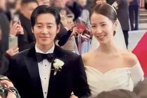 thumbnail - 배우 김동욱, ‘♥7살 연하’와 결혼 2년만 아빠 된다… “내년 초 출산”