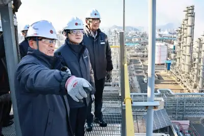 thumbnail - 롯데·HD현대, 대산 NCC 통합… 석유화학 구조조정 물꼬