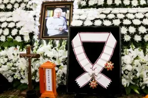 thumbnail - 금관문화훈장 수여 받은 이순재