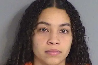 thumbnail - “피해자 어머니가 신고”…13살 남학생에게 반나체 사진 보낸 20대 교사