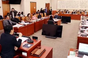 thumbnail - 與, 내란재판부 입법 시동…野 “독재의 길”