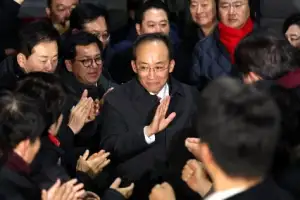 thumbnail - 박수 받으며 서울구치소 나서는 추경호 의원