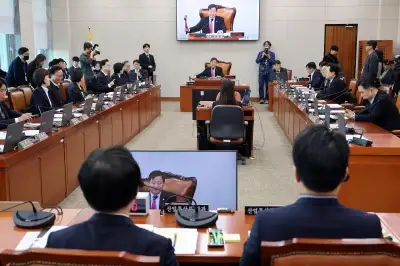 thumbnail - ‘52시간 예외는 일단 빼고’…여야, 반도체특별법 지각 처리