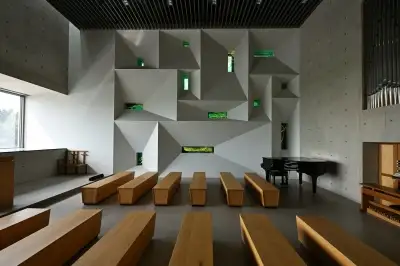 thumbnail - 품고, 내려놓고… 묵상을 위한 ‘콘크리트 상자’