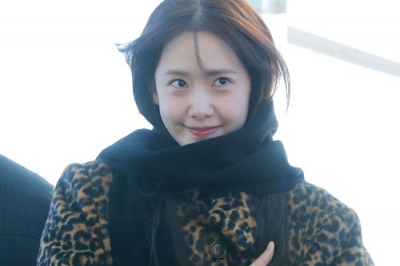 thumbnail - 윤아, 강렬한 호피무늬 공항 패션