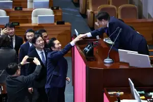 thumbnail - 권력 감시할 길이 막힌다… 정보통신망법 與주도 통과