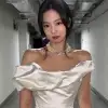 제니, 눈부신 드레스 자태 ‘압도적 비주얼’