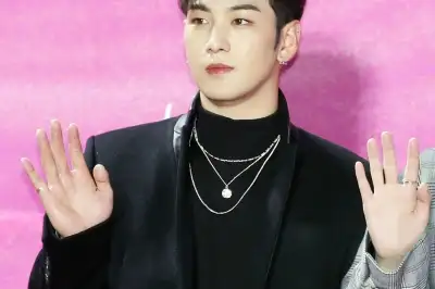 thumbnail - 뉴이스트 출신 백호, 오늘 육군 현역 입대