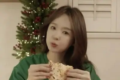 thumbnail - “맛있어?” 강민경, 브이로그 속 ‘남자 목소리’ 해명