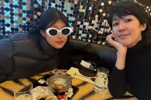 thumbnail - “엄마 모드” 홍진경, 이혼 후 딸과 단둘이 생일 데이트