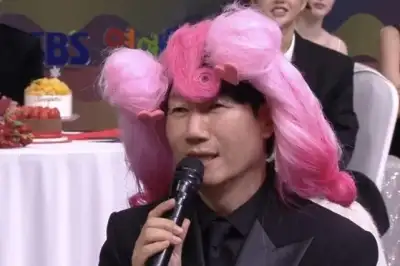 thumbnail - “재밌나요?”…‘모친상’ 지석진에 우스꽝쓰러운 가발, 연예대상 논란