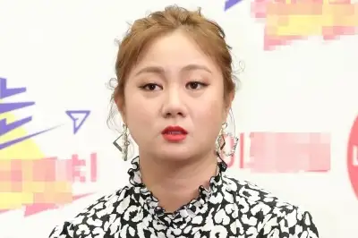 thumbnail - “얼굴에 술잔 던져…4바늘 꿰매” 박나래 매니저, 상해진단서 제출