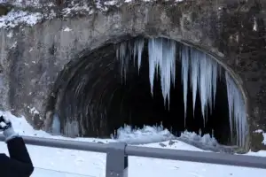 thumbnail - ‘꽁꽁 싸매고’ 한파 출근