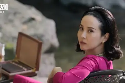 thumbnail - ‘700만 19금 영화’ 감독의 승부수…‘이 드라마’, 글로벌 2위 찍었다