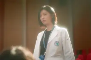 ‘24.9% 신화’ 김지원, 2년 만의 선택은…‘넷플릭스 글로벌 1위’ 감독이었다