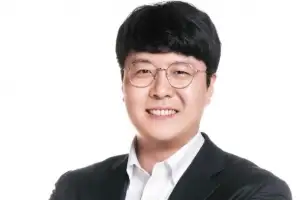 thumbnail - 김동욱 서울시의원, 전국 최초 ‘결혼준비 보호 조례’, 제17회 2025 매니페스토 약속대상 우수상 수상