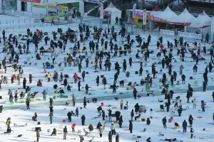 thumbnail - 화천산천어축제 새달 1일까지