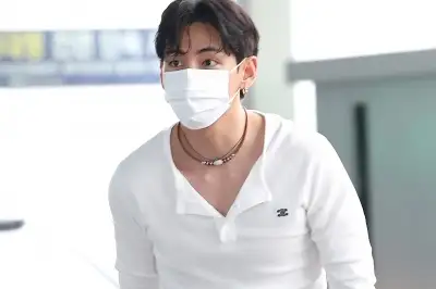 thumbnail - “주류 모델 하면 매출 폭등” 3위 카리나 2위 백지헌, 1위는?