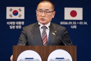 thumbnail - 위성락 “휴전에도 호르무즈 통항 원활치 않아…공급망 불확실성 지속”