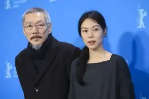 thumbnail - 홍상수, 김민희 ‘득남 9개월 만’에 겹경사 터졌다