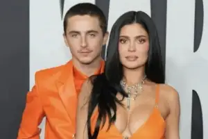 thumbnail - 톱배우♥방송인, 1년 넘게 동거…“사실상 결혼한 상태”