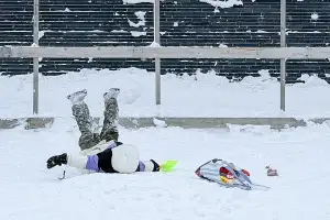 thumbnail - 눈이 만든 놀이터