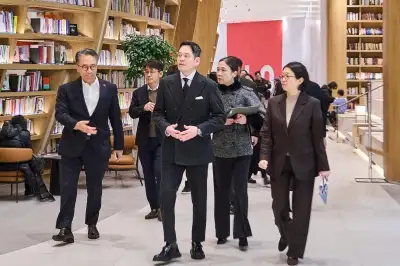 thumbnail - ‘스타필드 운정’ 찾은 정용진 “고객 삶으로 들어가야”