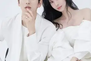 thumbnail - 윤박♥김수빈, 부모됐다…결혼 2년 4개월 만에 ‘득남’ 소식