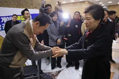 thumbnail - 朴 만류에 단식 끝낸 장동혁…범보수는 결집, 쌍특검은 ‘빈손’