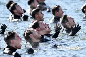 thumbnail - 해군 SSU “춥지 않습니다”