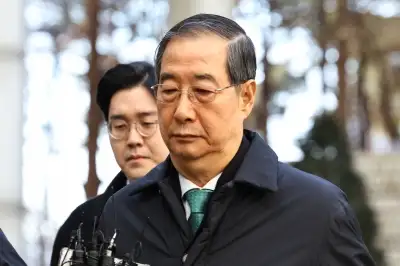 thumbnail - 내란 특검의 ‘항소 딜레마’… 尹엔 항소장 냈지만, 韓엔 “이기고도 고민”? [로:맨스]