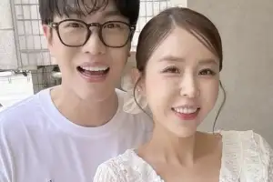 thumbnail - 코요태 신지, 7세 연하 문원과 5월 결혼 발표…“더욱 단단해졌다”