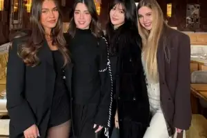 thumbnail - “이강인 여친 인증?”…PSG 여자친구 모임에 등장한 두산家 손녀