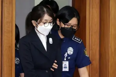 thumbnail - 尹 전 대통령 부부, 나란히 구치소에서 두번째 명절…설 특식은 ‘없다’